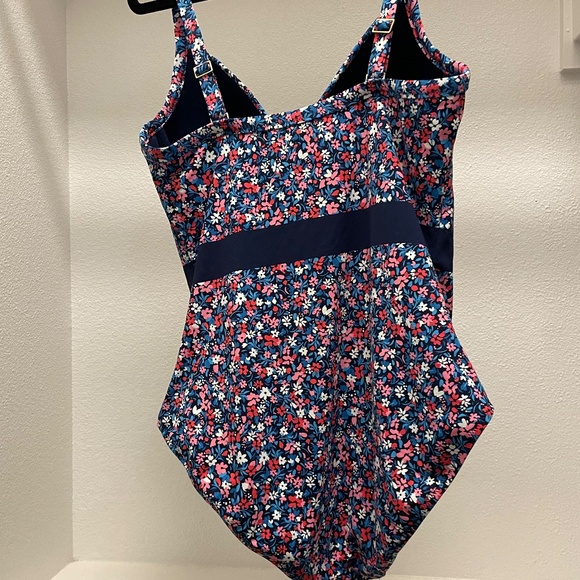 Draper James x Lands End Swimsuit and Coverup - Picture 12 of 13